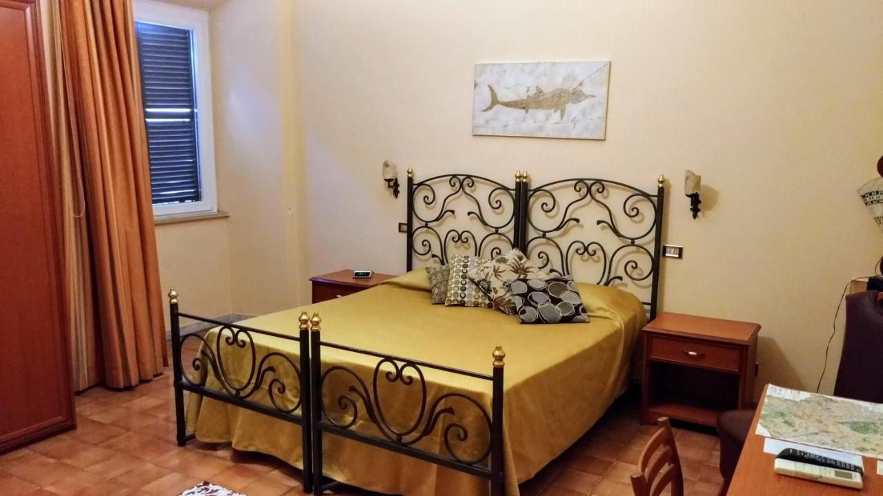 Nicolas Inn Ρώμη Εξωτερικό φωτογραφία